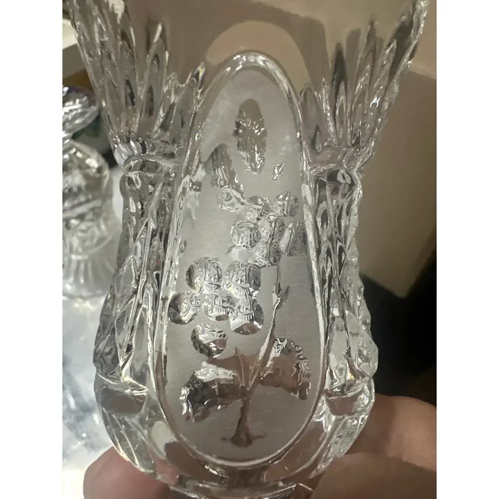 Set of 2 Zajecar cut crystal bud vases from Collectors Crystal Galleries line 5”